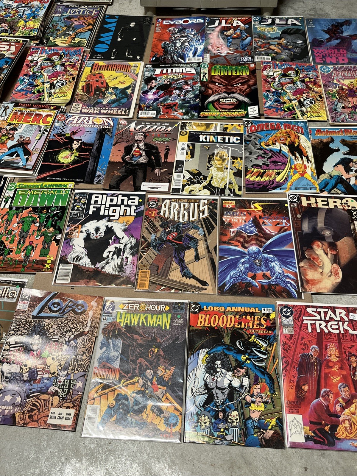 Comic Book Mystery Lot 48 Mixed Marvel DC VF+/NM No Duplicates Bulk