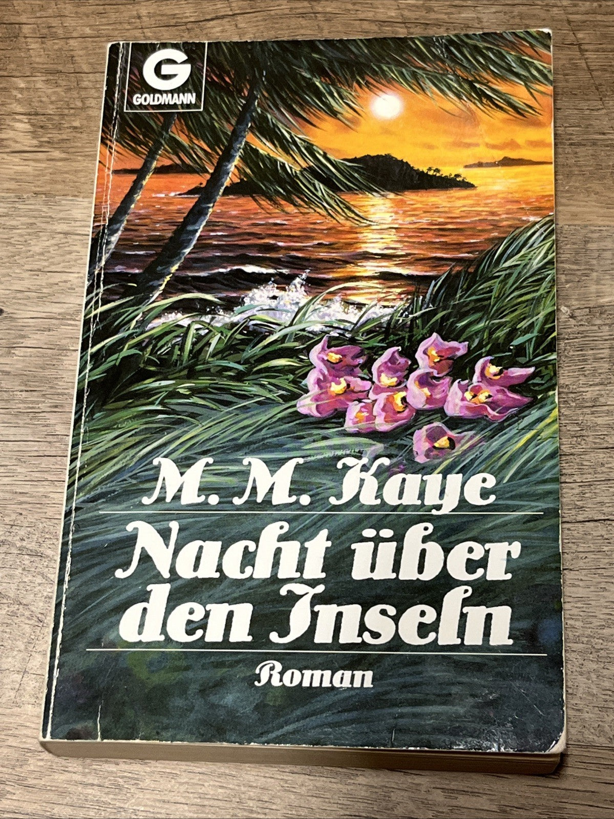Nacht über den Inseln - M. M. Kaye
