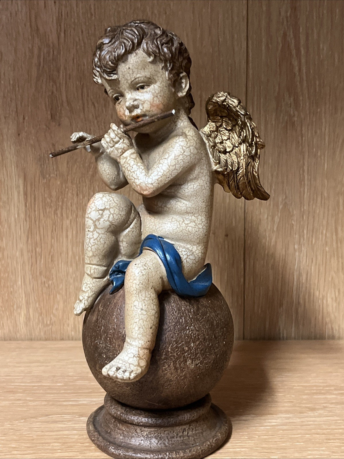 Figure Angel with Flute on Ball made of Artificial Resin (9 x 22 cm)