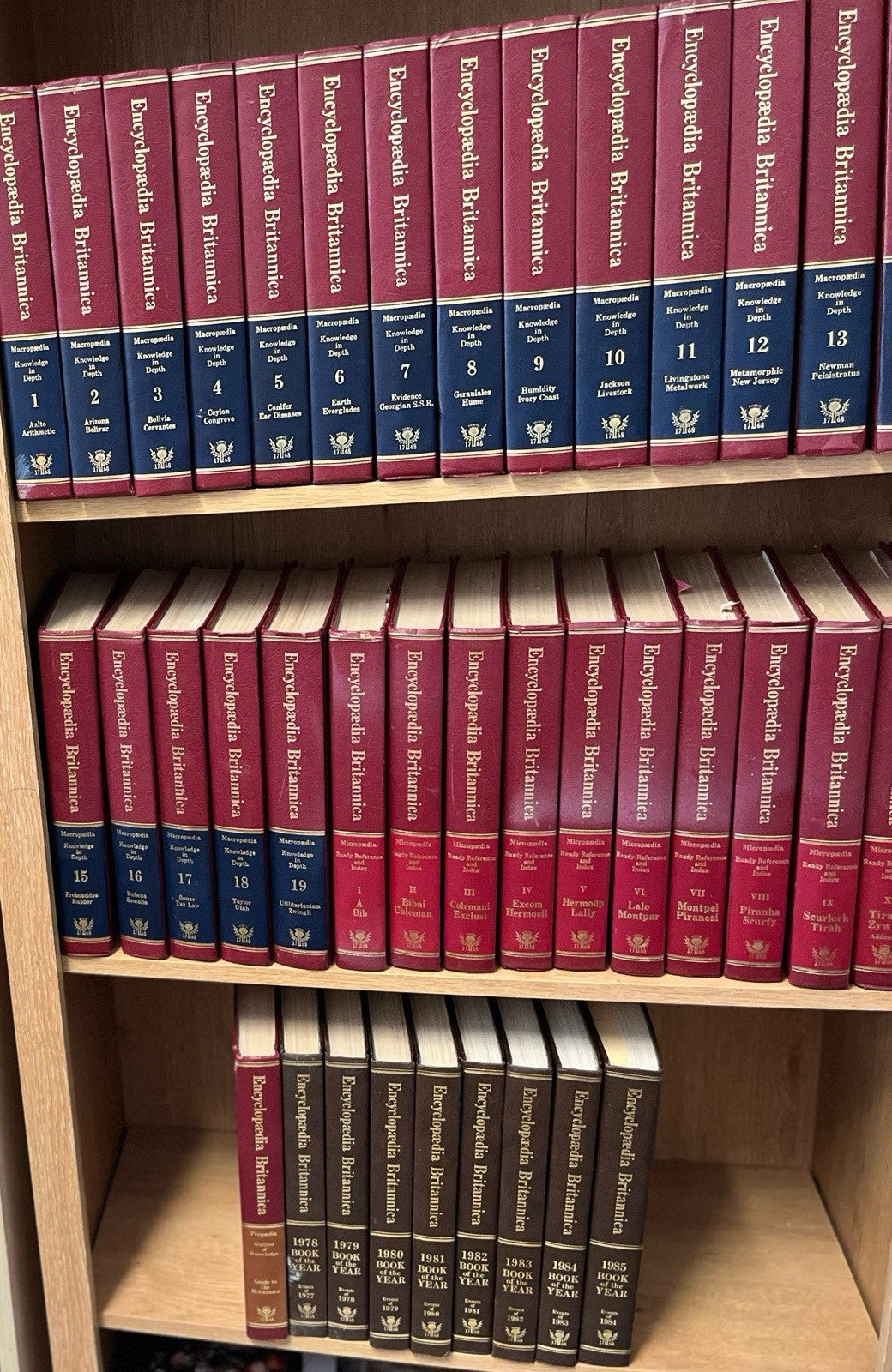 38 Vol Encyclopedia Britannica 1977 Complete Set Macropedia/micropedia Yearbook
