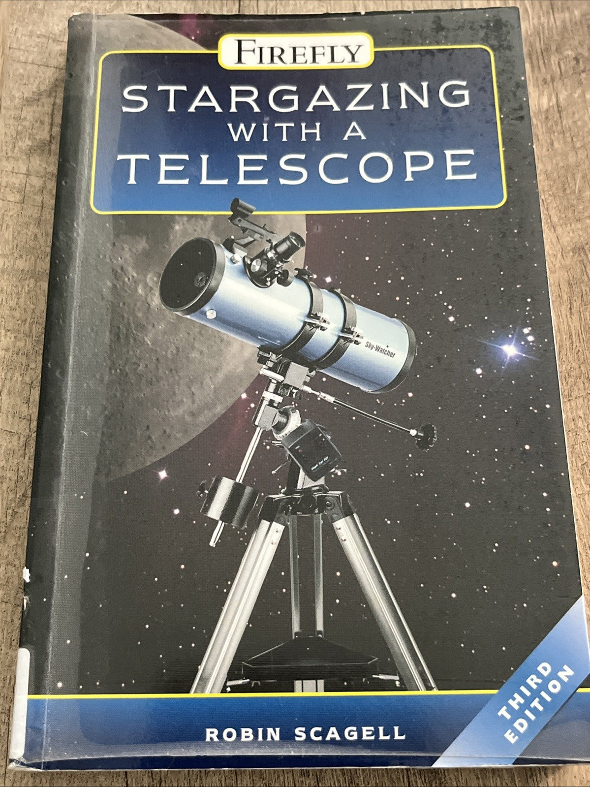 STARGAZING WITH A TELESCOPE By Robin Scagell *Excellent Condition*