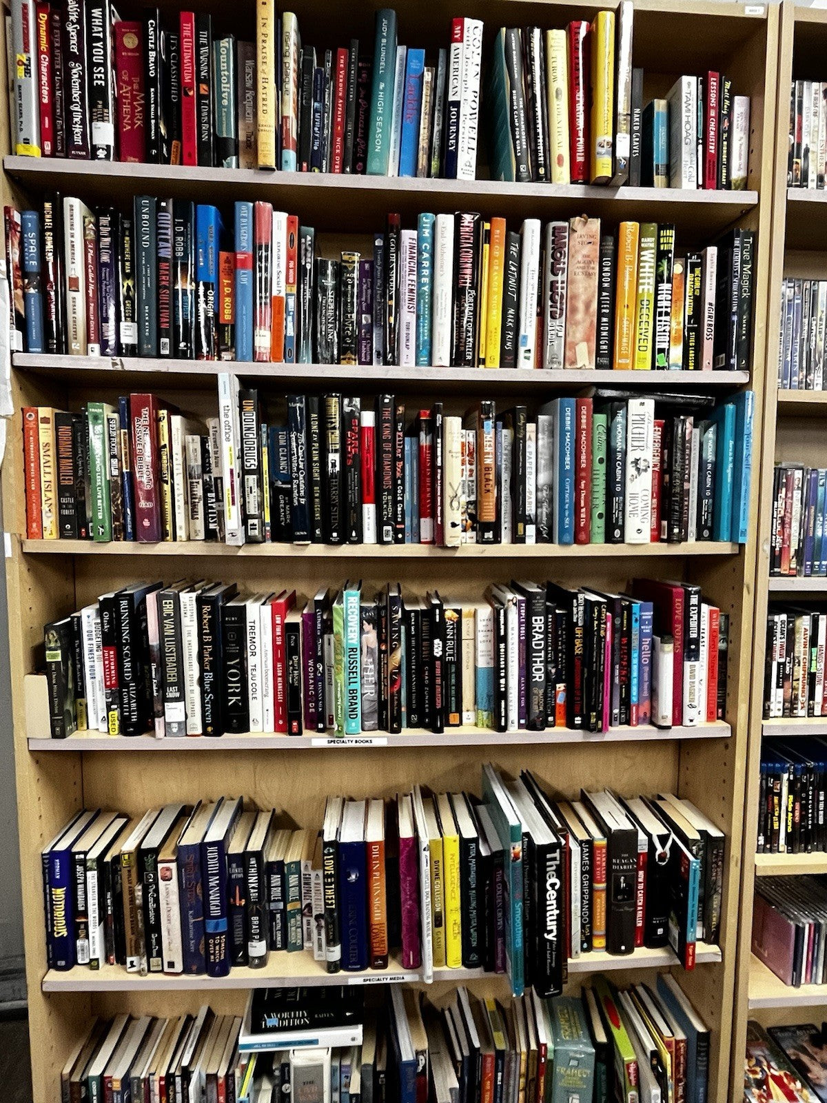 Lot of 5 Pounds (Lbs) Books-Pick your Genre-Value Box Sorted Fiction/Nonfiction