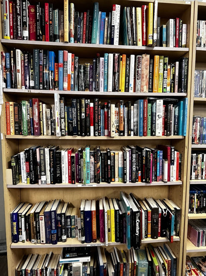 Lot of 5 Pounds (Lbs) Books-Pick your Genre-Value Box Sorted Fiction/Nonfiction