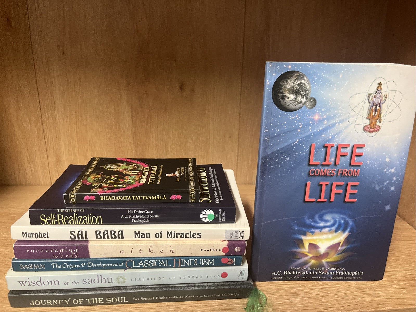 Books on Mysticism & Spirituality, lot of 8, Sadhu, Sai Baba, Hindu Mysticism