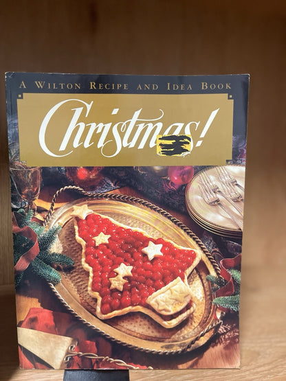 Kenmore Microwave Cooking & Wilton Recipe And Idea Book Christmas Lot of 2