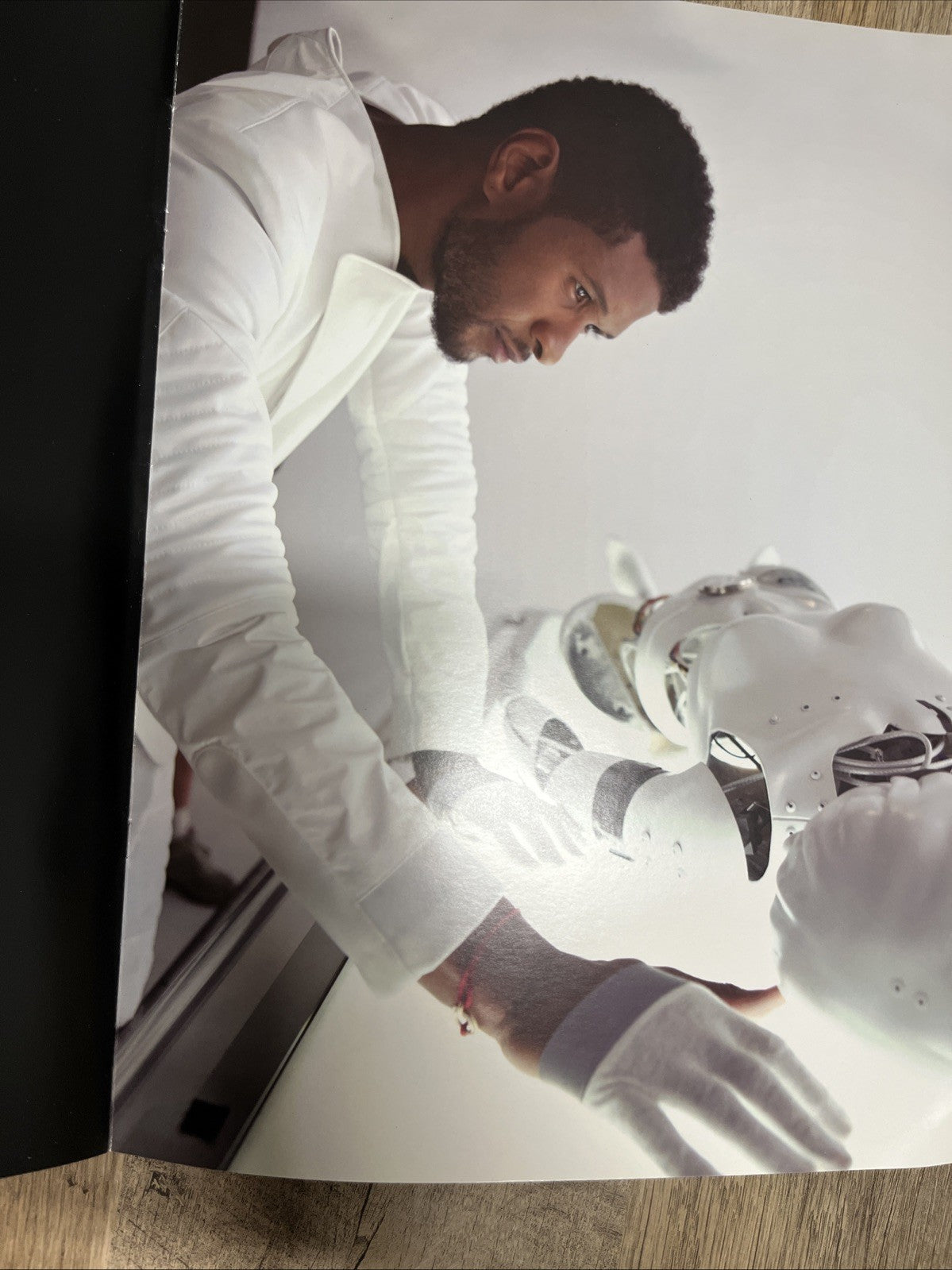 Usher 2010 OMG Live Show Photo Album