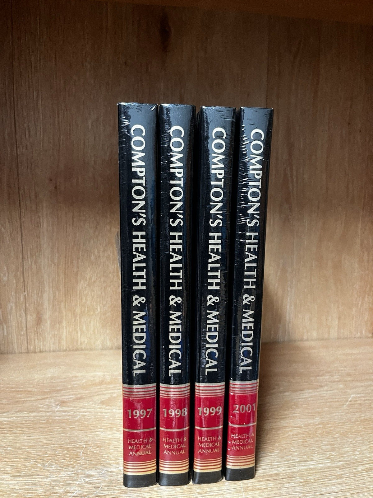 Compton’s Health & Medical Annual Lot 4 from 1997 /98/99/2001 **NEW**