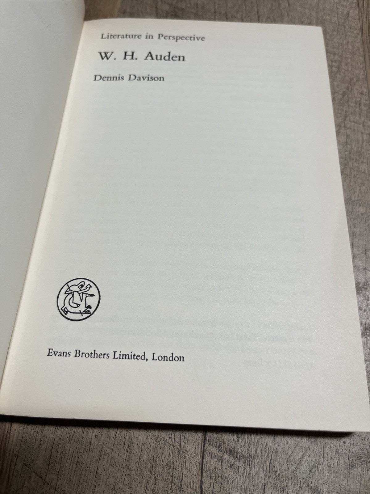 Literature In Perspective W.H. Auden by Davison Dennis - First Edition- PBK 1970