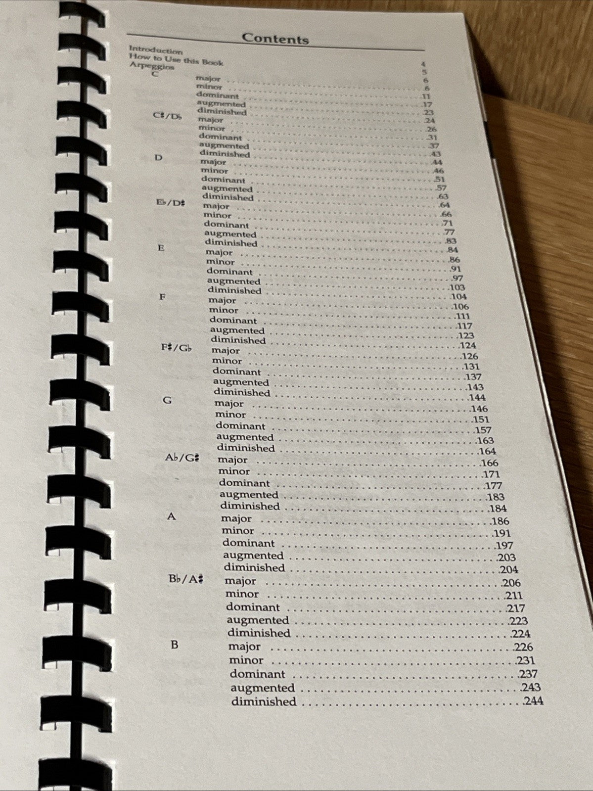 The Gig Bag Book of Arpeggios for All Guitarists by Mark Bridges & Joe Dineen
