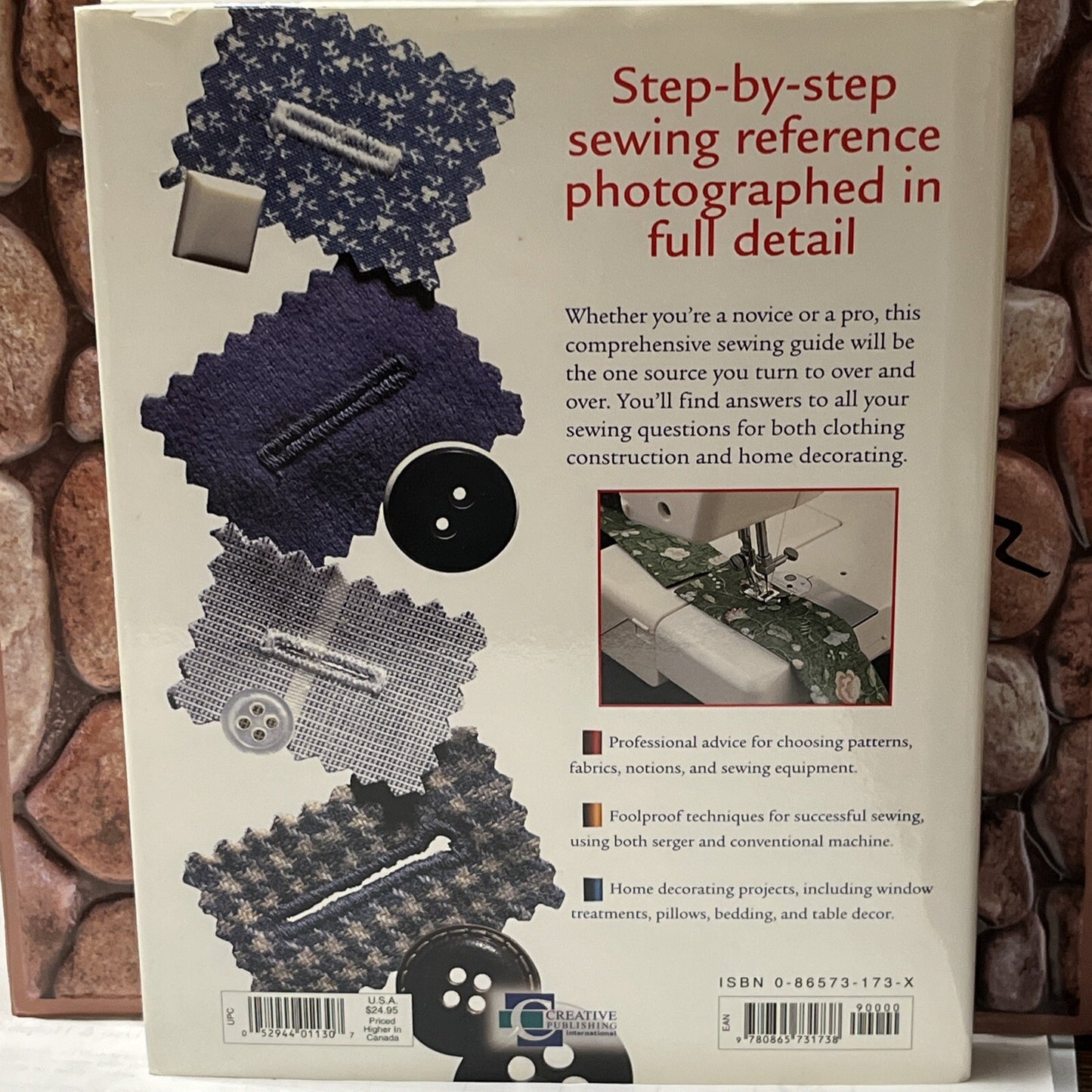 Singer: The Complete Photo Guide to Sewing by Creative Publishing (1999)