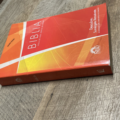 BIBLIA ECONOMICA NBD (SPANISH EDITION) By Nbd-nueva Biblia Al Dia **Excellent**