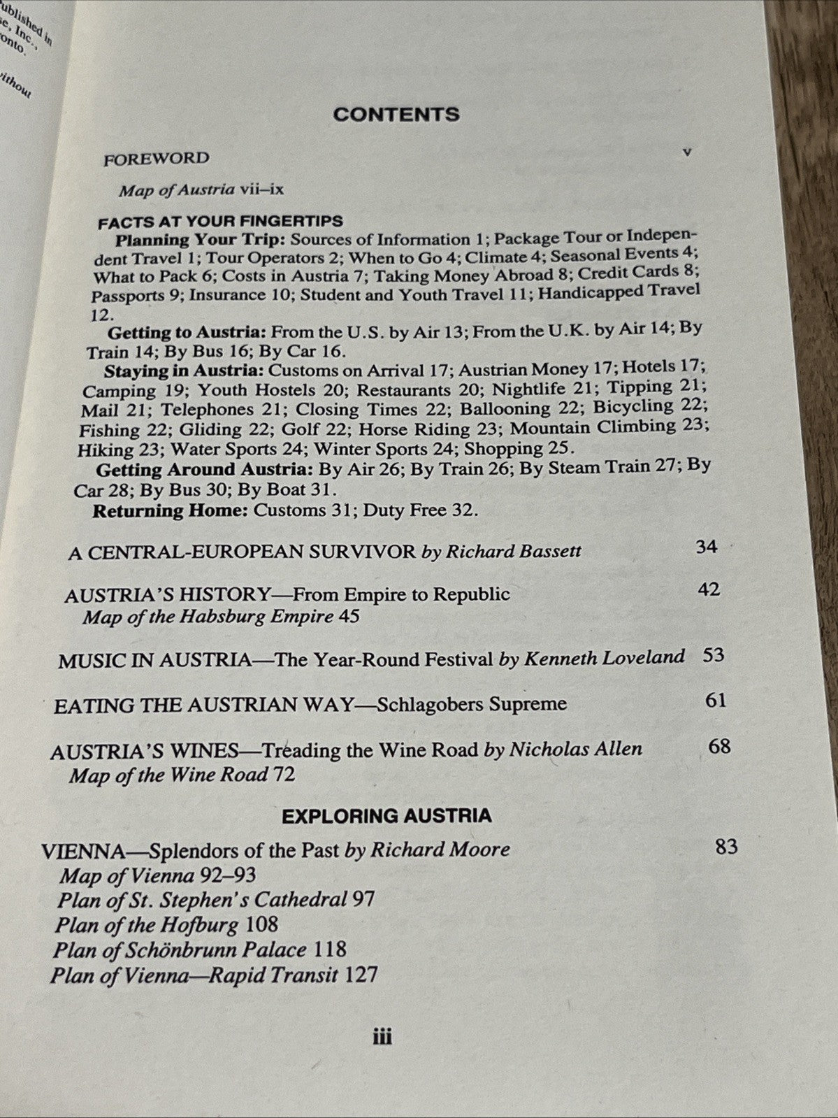 Fodors '89 Austria With Essays On Culture, Food And Wine