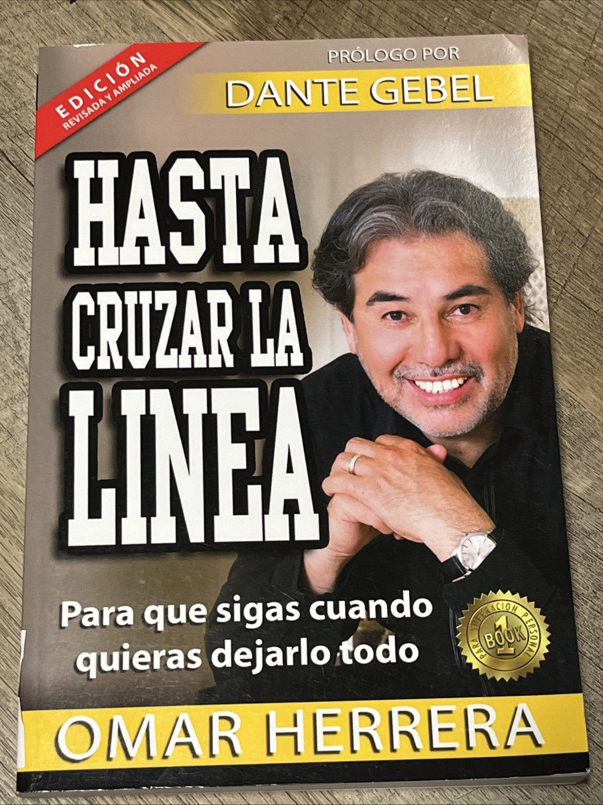 Hasta cruzar la linea Omar Herrera (Spanish Edition)