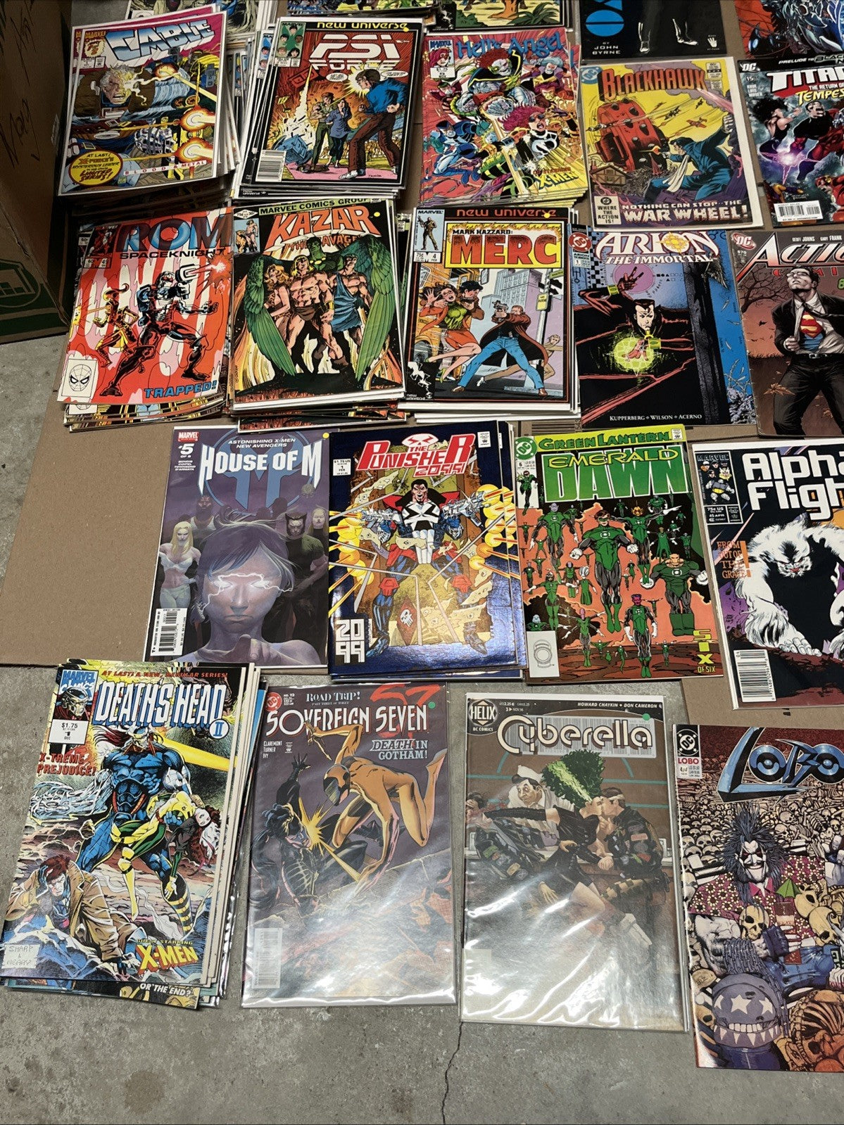 Comic Book Mystery Lot 48 Mixed Marvel DC VF+/NM No Duplicates Bulk