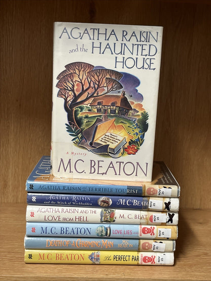 mc beaton books Lot  of 7 agatha raisin Hardcover