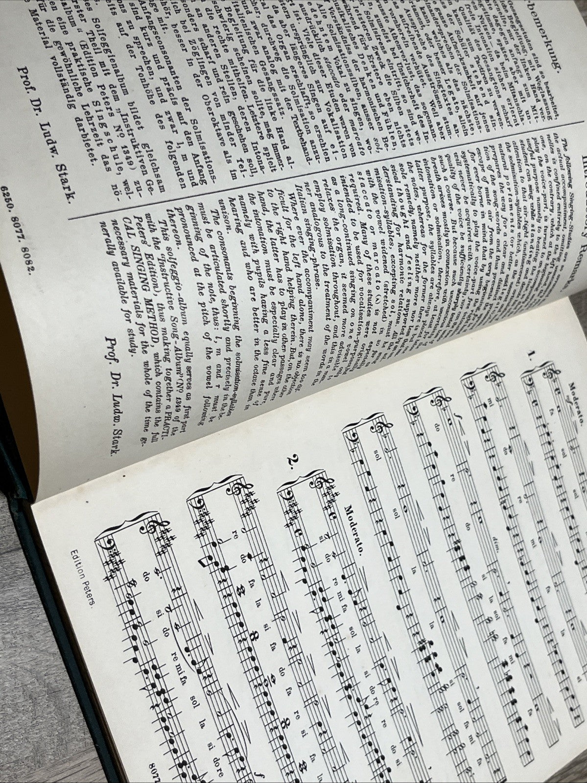 Solfeggien-Album für mittlere Stimme Solfeggio Album for Medium Voice