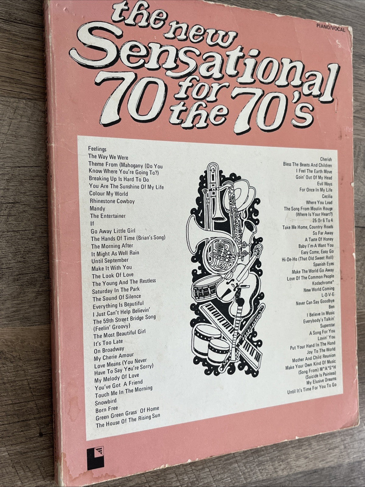 The New Sensational 70 for the 70's  Featuring Piano/Vocal/Chords F0050SM2
