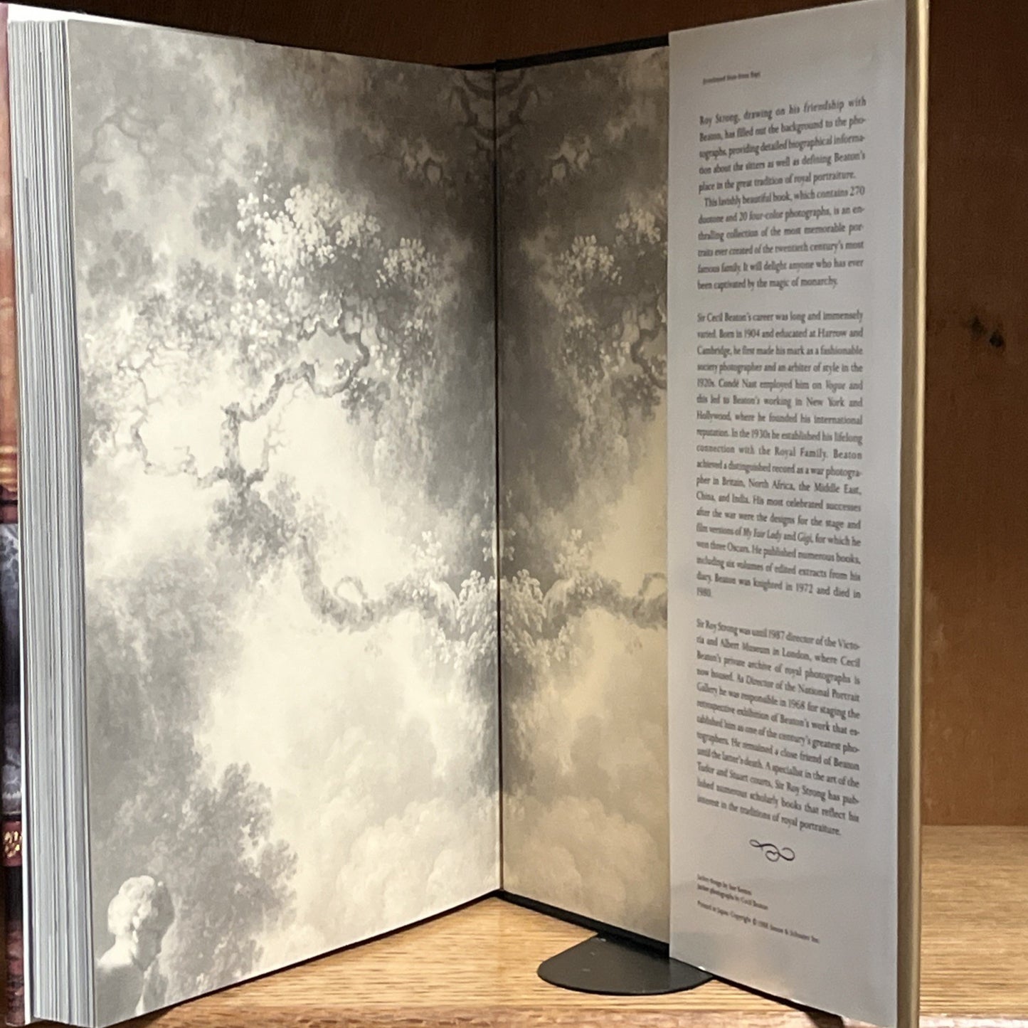 Cecil Beaton: The Royal Portraits - Hardcover By Strong, Roy C - (1988)