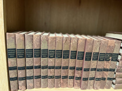 Universal Standard Encyclopedia Complete Sets Volumes 1 - 25 Vintage 1955