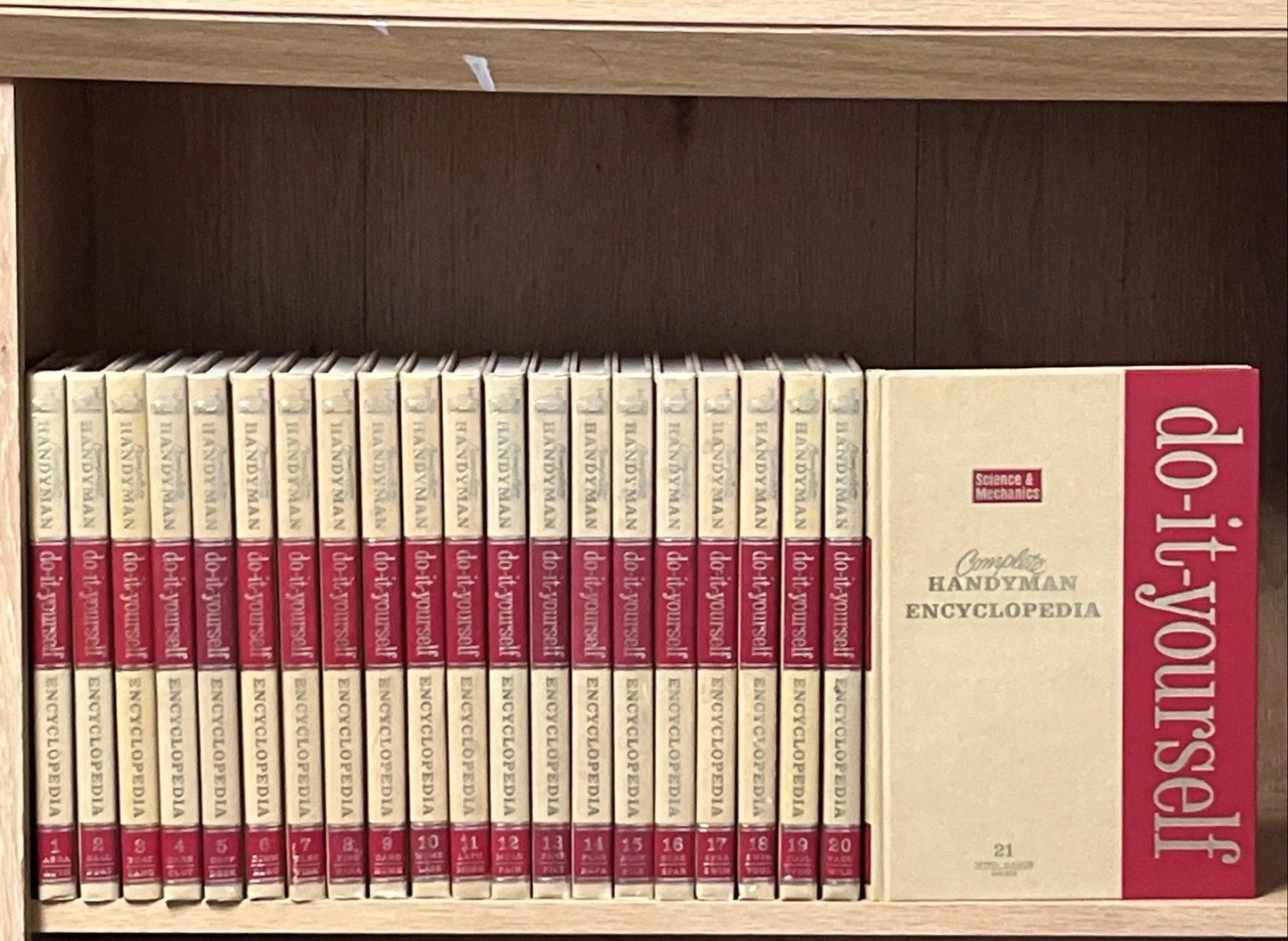 1975 Complete Handyman Do It Yourself Encyclopedia 21-Volume Set *Like New*