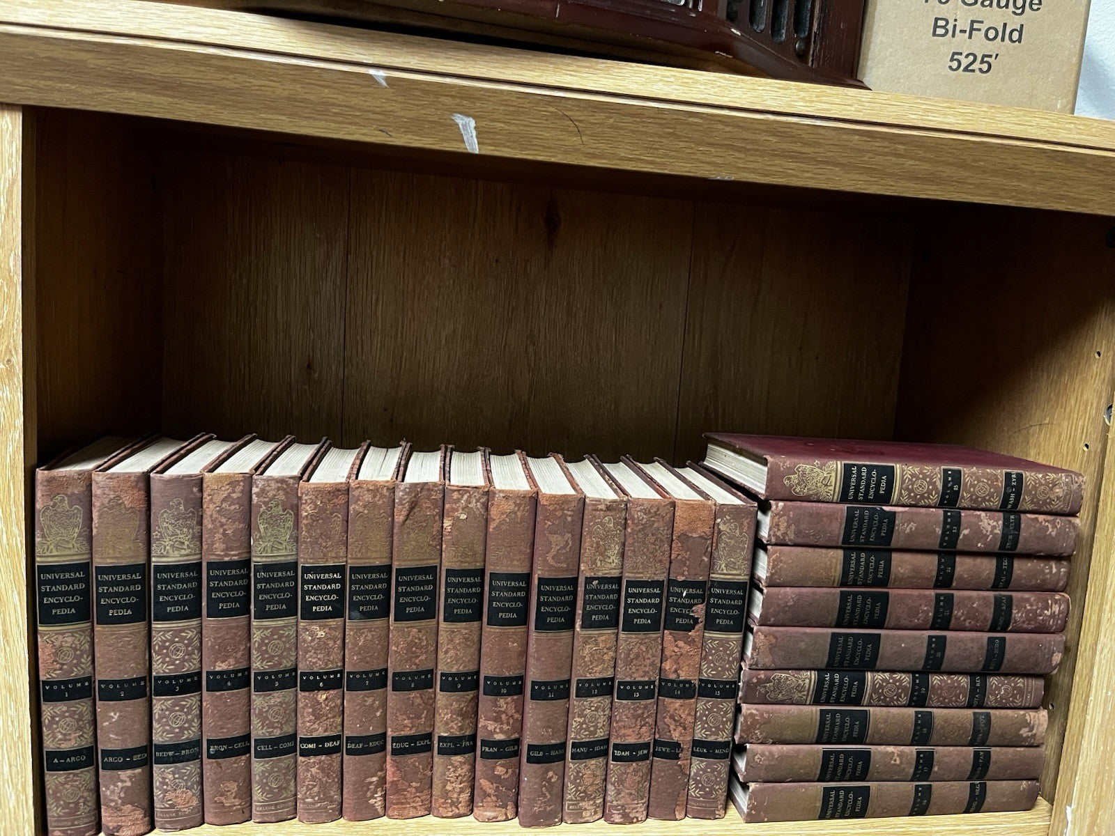 VT Universal Standard Encyclopedia Complete Sets Volumes 1 - 25 Vintage 1955