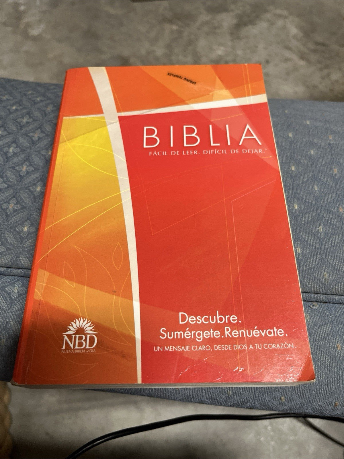 BIBLIA ECONOMICA NBD (SPANISH EDITION) By Nbd-nueva Biblia Al Dia **Excellent**