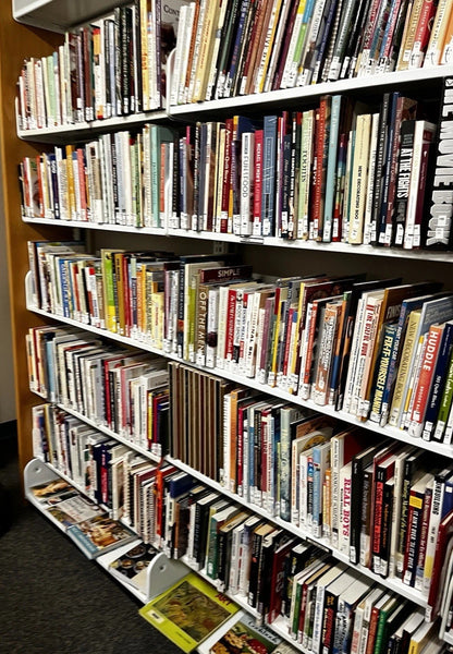 Lot of 10 Pounds INSTANT COLLECTION GENERAL FICTION Book MIX GENRE SET HC/PB