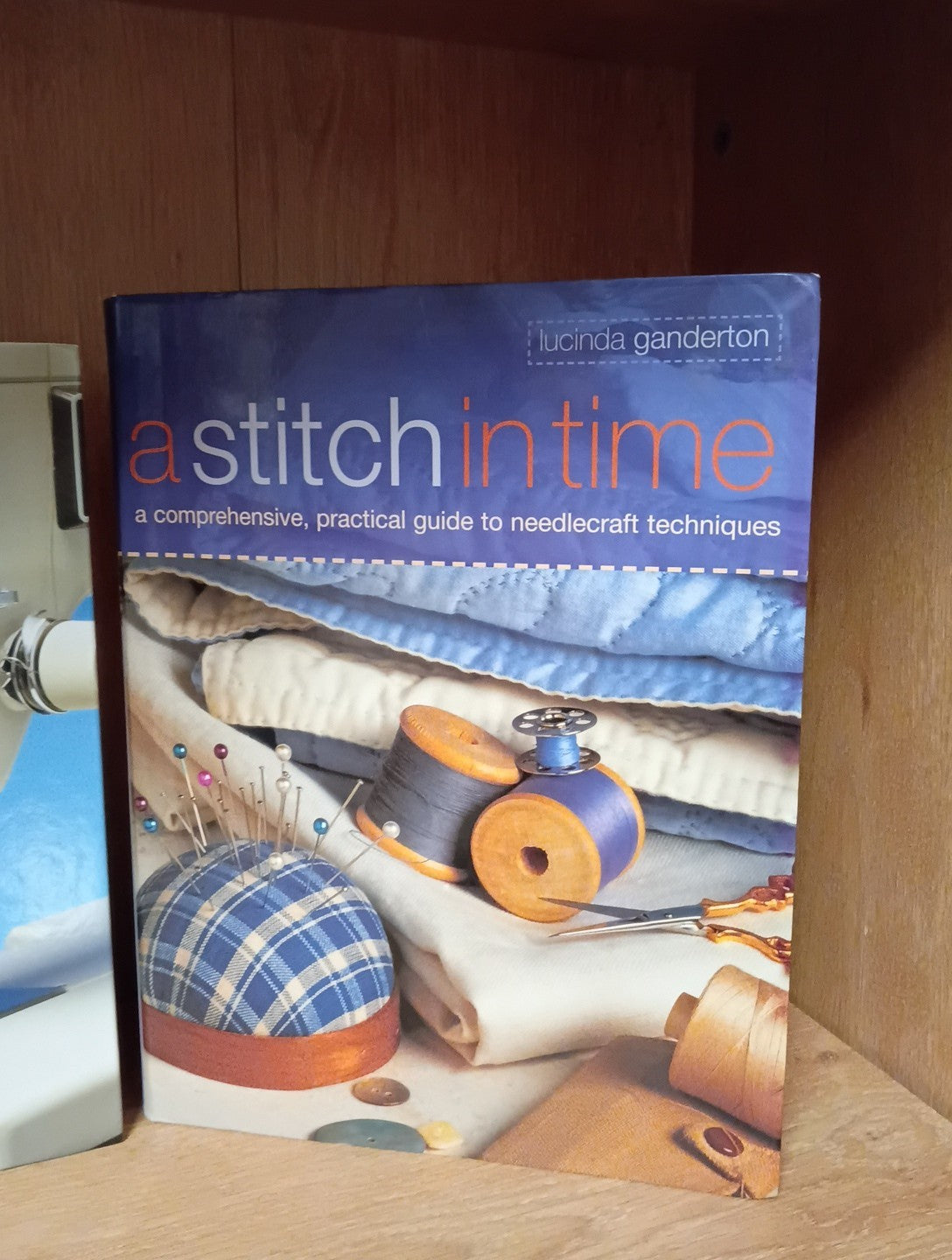 Lot  Of 3 Sewing Books -Stitchin , Master Your Sewing Machine Like New Condition
