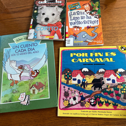 Lot of 4 Spanish Espanol Children Kids Picture and No Pic ESL Book MIX UNSORTED
