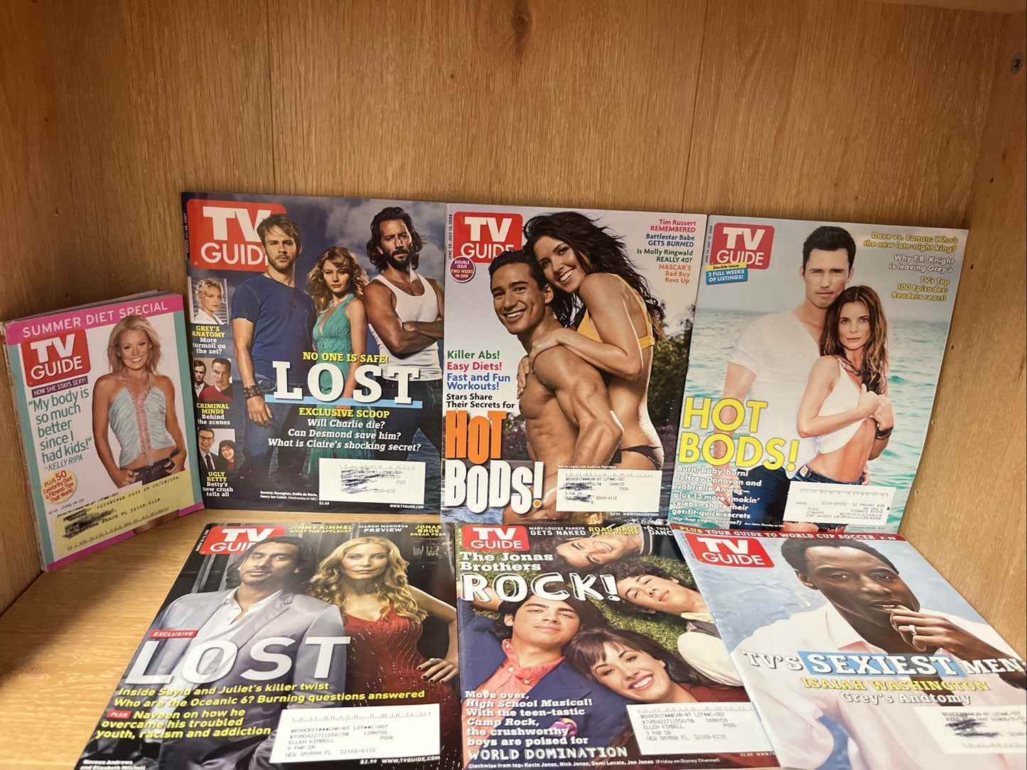 TV GUIDES LOT OF 22  MAGAZINES NCIS Dynamic Duo, Lost, Hot Bods! 2006 -2011