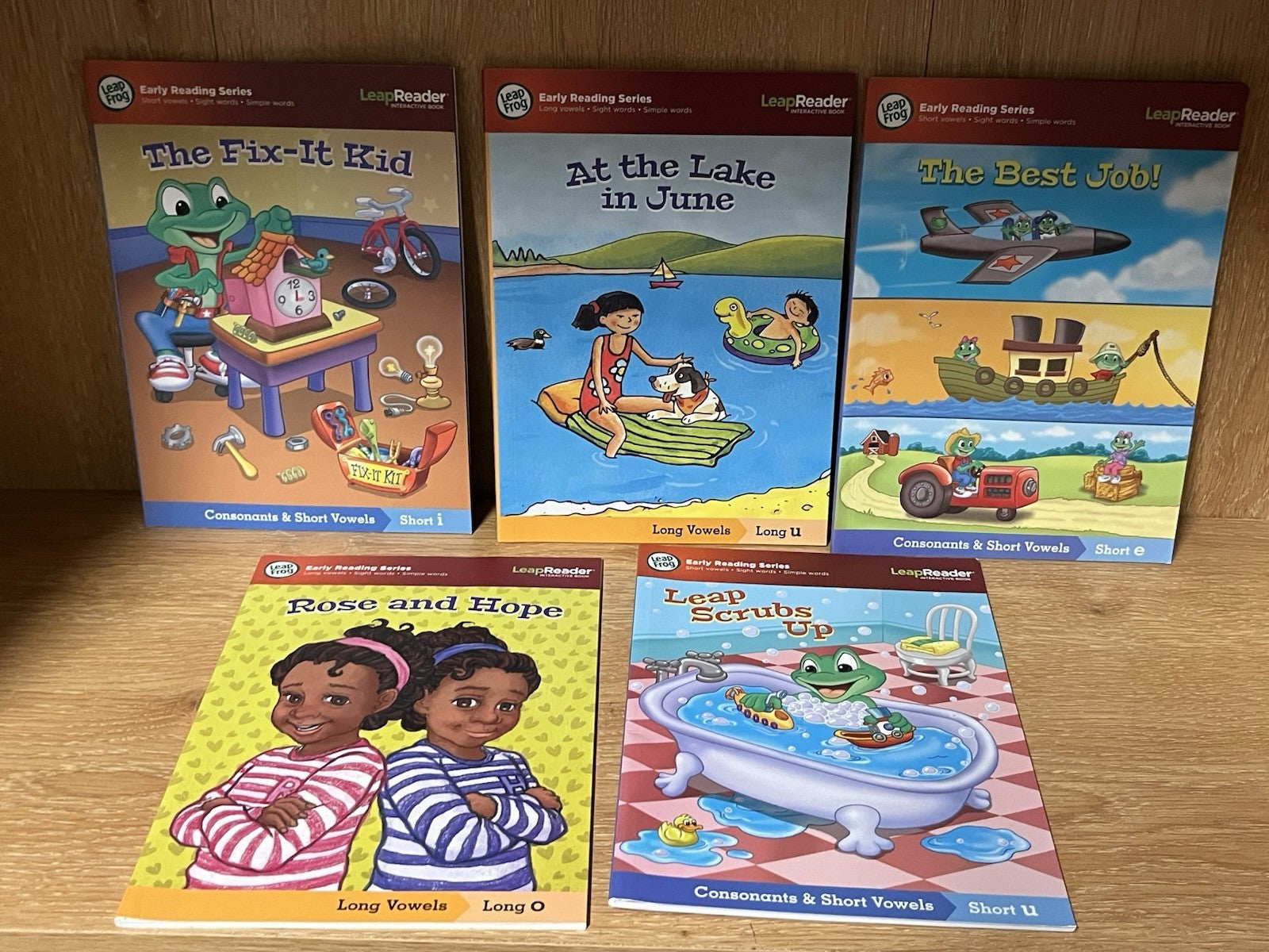 Lot of 7 Leap Frog Early Reading Series Leap Reader Interactive &  Scholastic