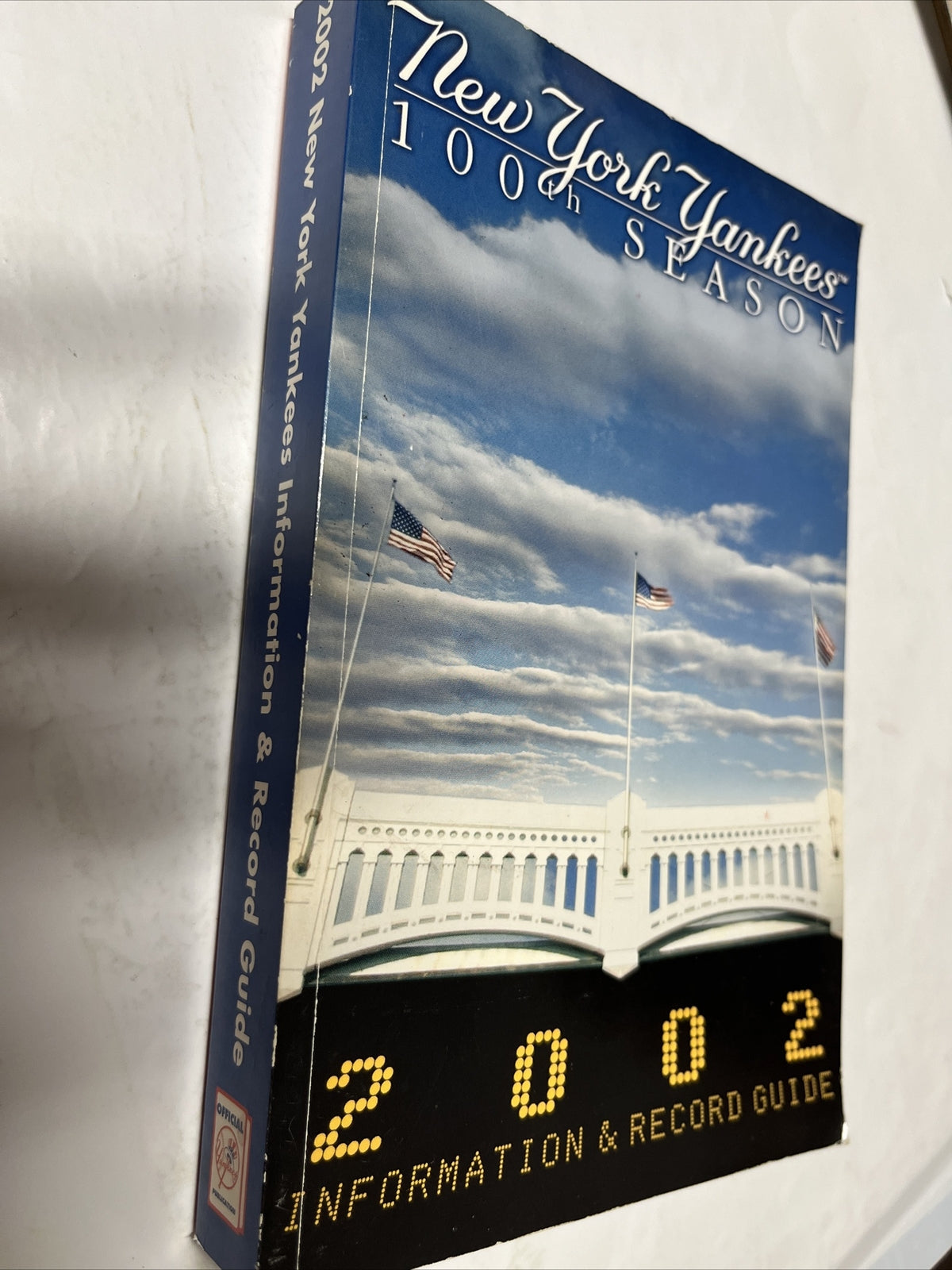 2002 N.Y.  YANKEES  MEDIA GUIDE OLD YANKEE STADIUM