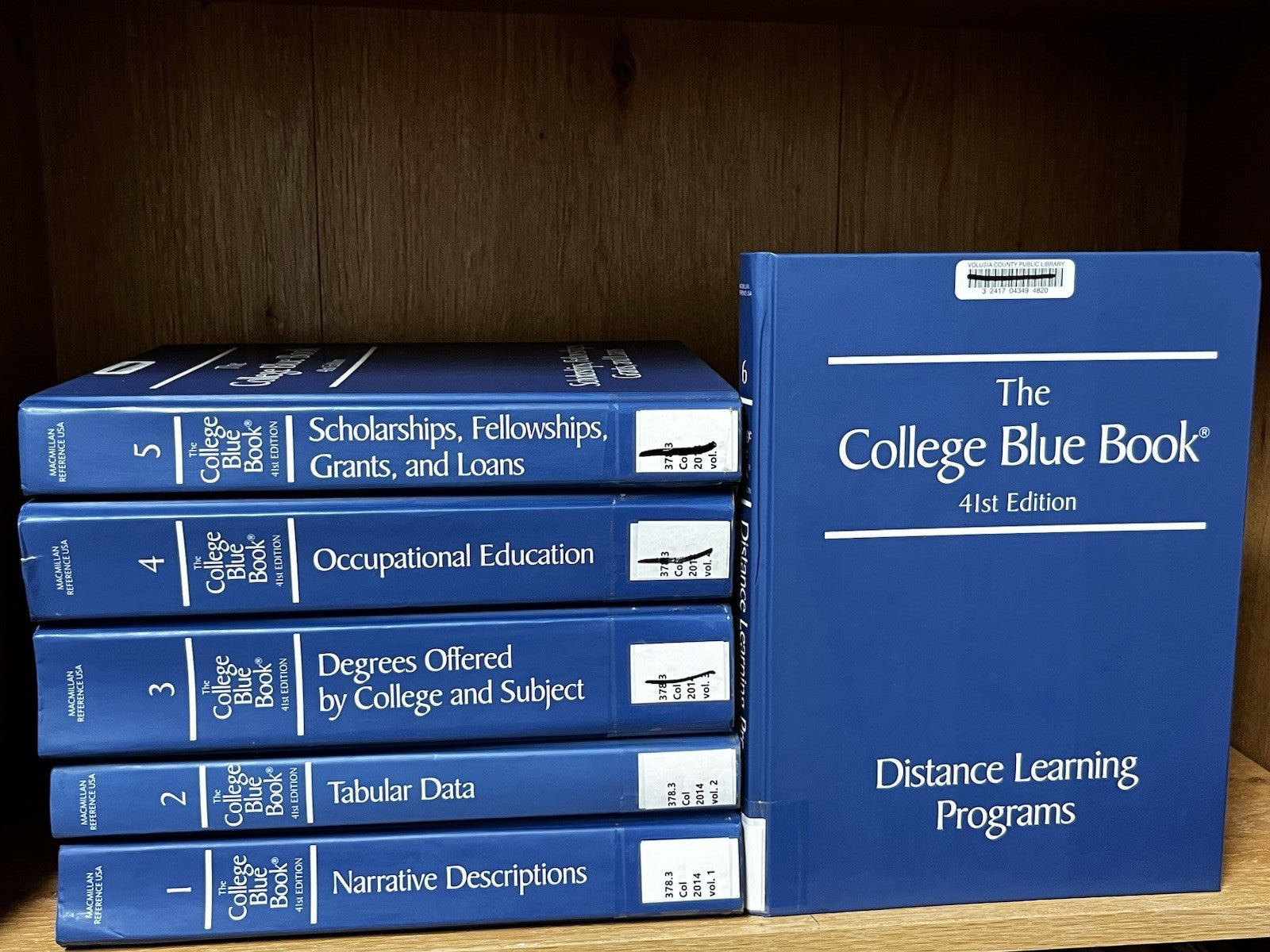 The College Blue Book 41st Edition All Volumes 1 - 6 Macmillan Reference USA
