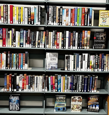 Lot of 10 Pounds INSTANT COLLECTION GENERAL FICTION Book MIX GENRE SET HC/PB