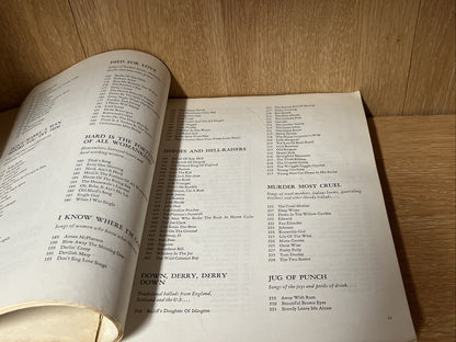 FOLKSINGER'S WORKBOOK words to over 1000 songs, Fred & Irwin Silber