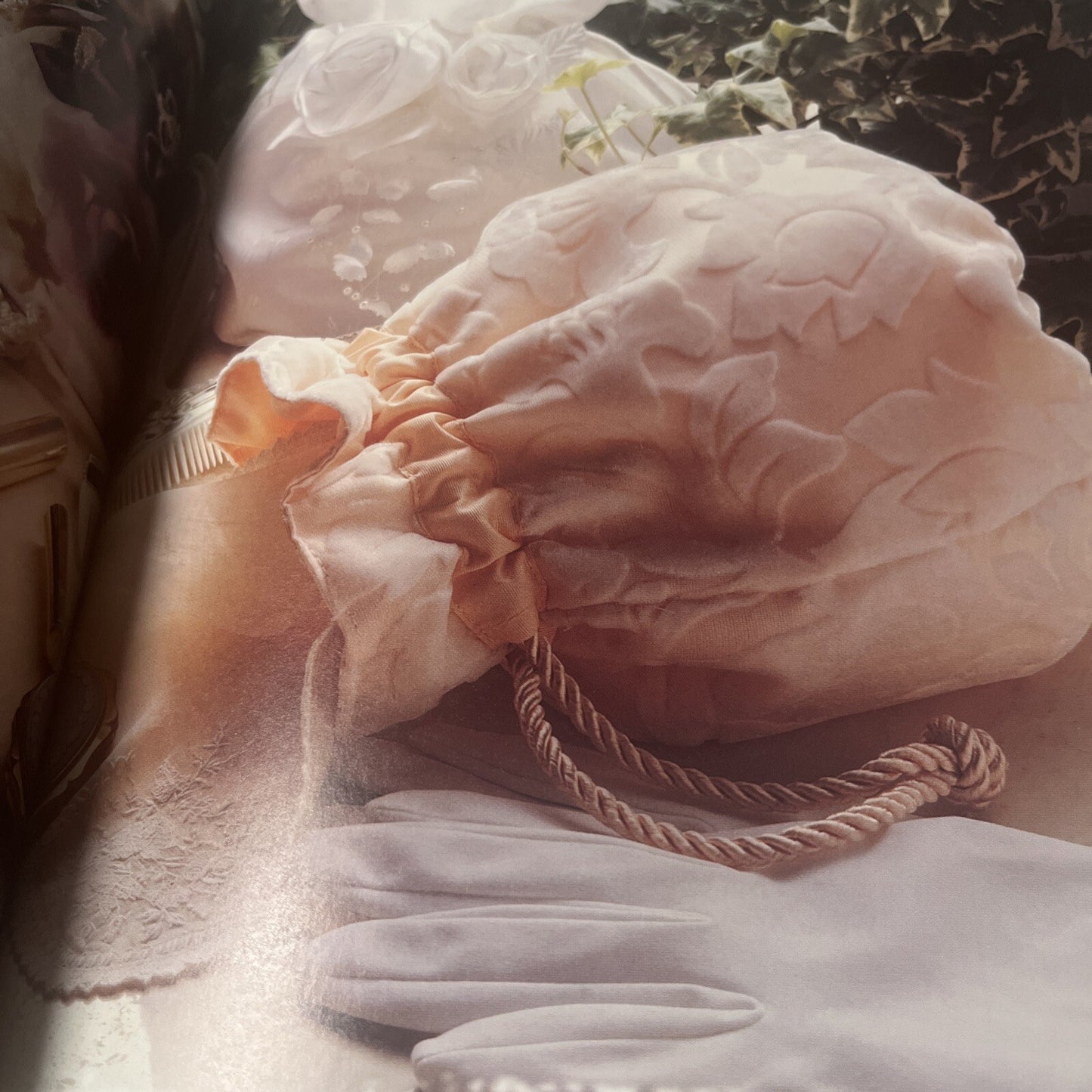 Handcrafted Weddings Our 100 Projects & Ideas For Personalizing Your Wedding