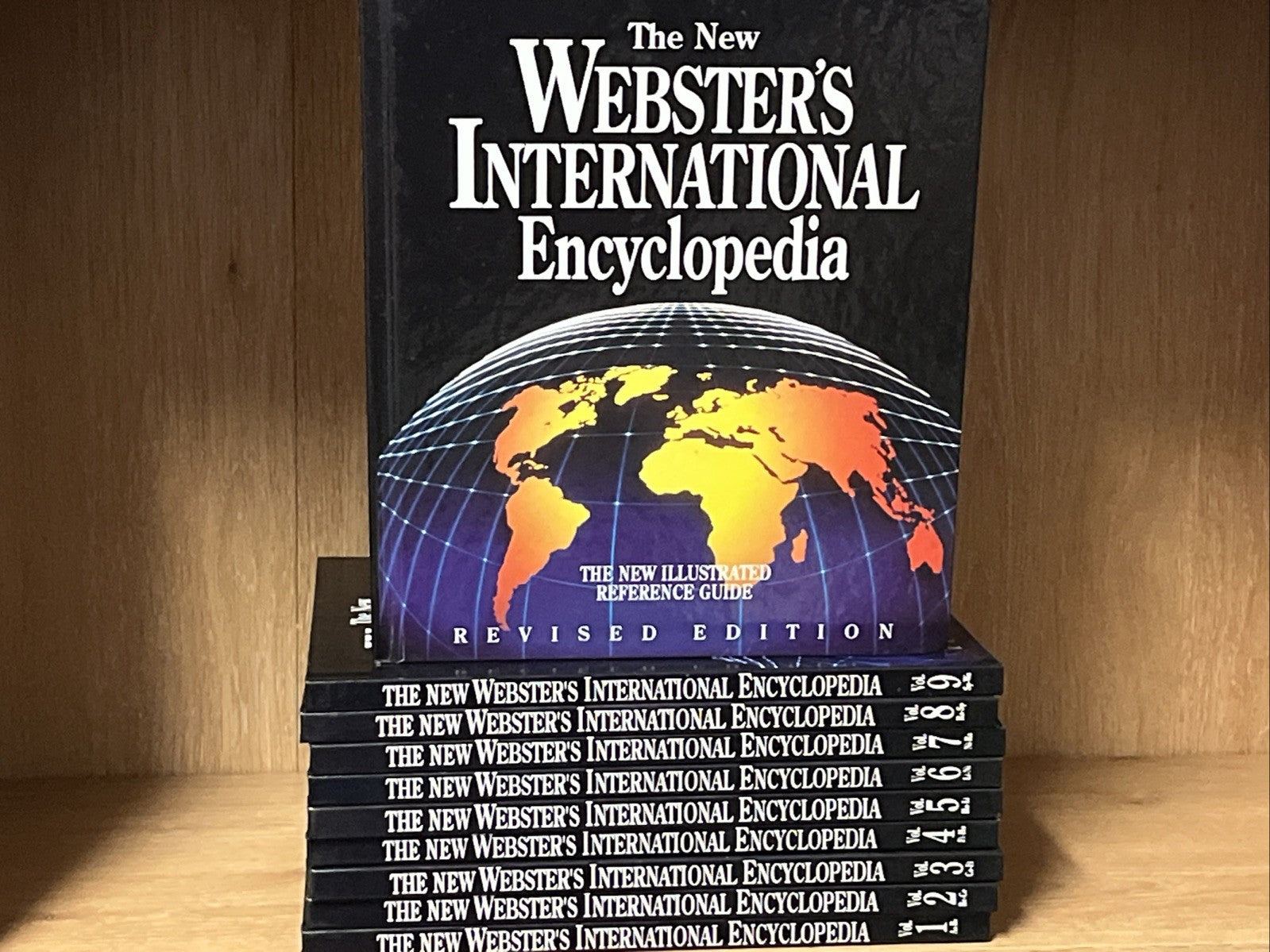 The New Webster’s International Encyclopedia The New Illustrated Ref Vol 1 - 10