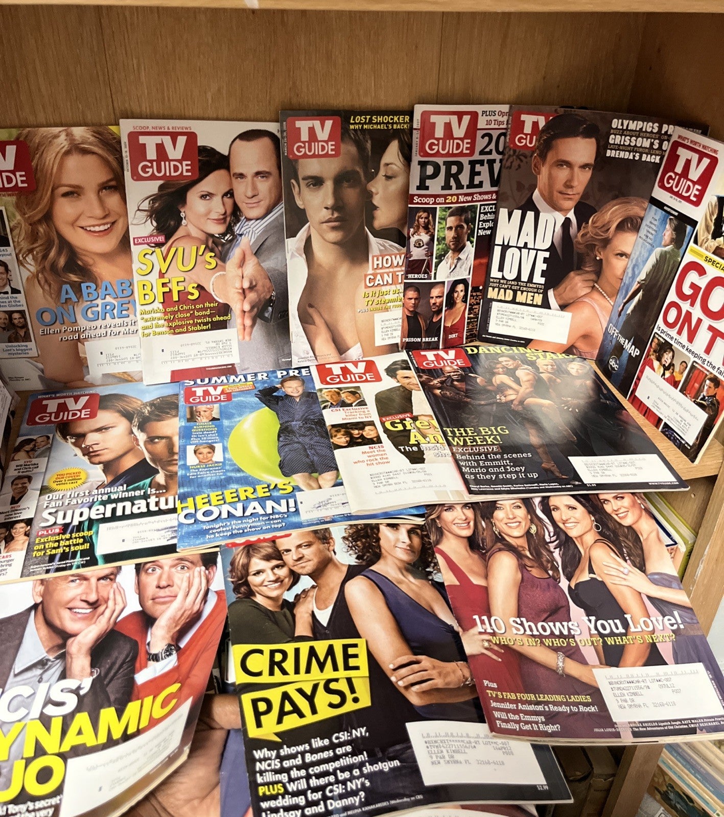 TV GUIDES LOT OF 22  MAGAZINES NCIS Dynamic Duo, Lost, Hot Bods! 2006 -2011