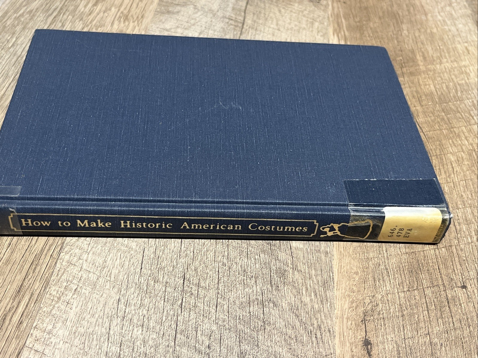 How  to Make Historic American Costumes Mary  Evans 1989