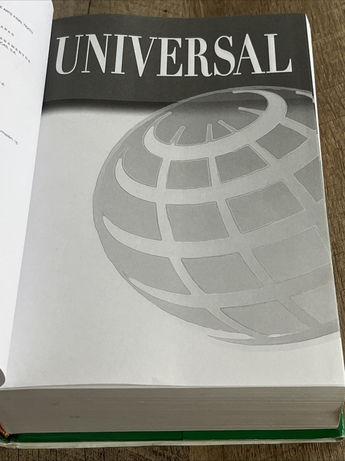 UNIVERSAL Dicionário Universal Inglês/Português - English/Portuguese