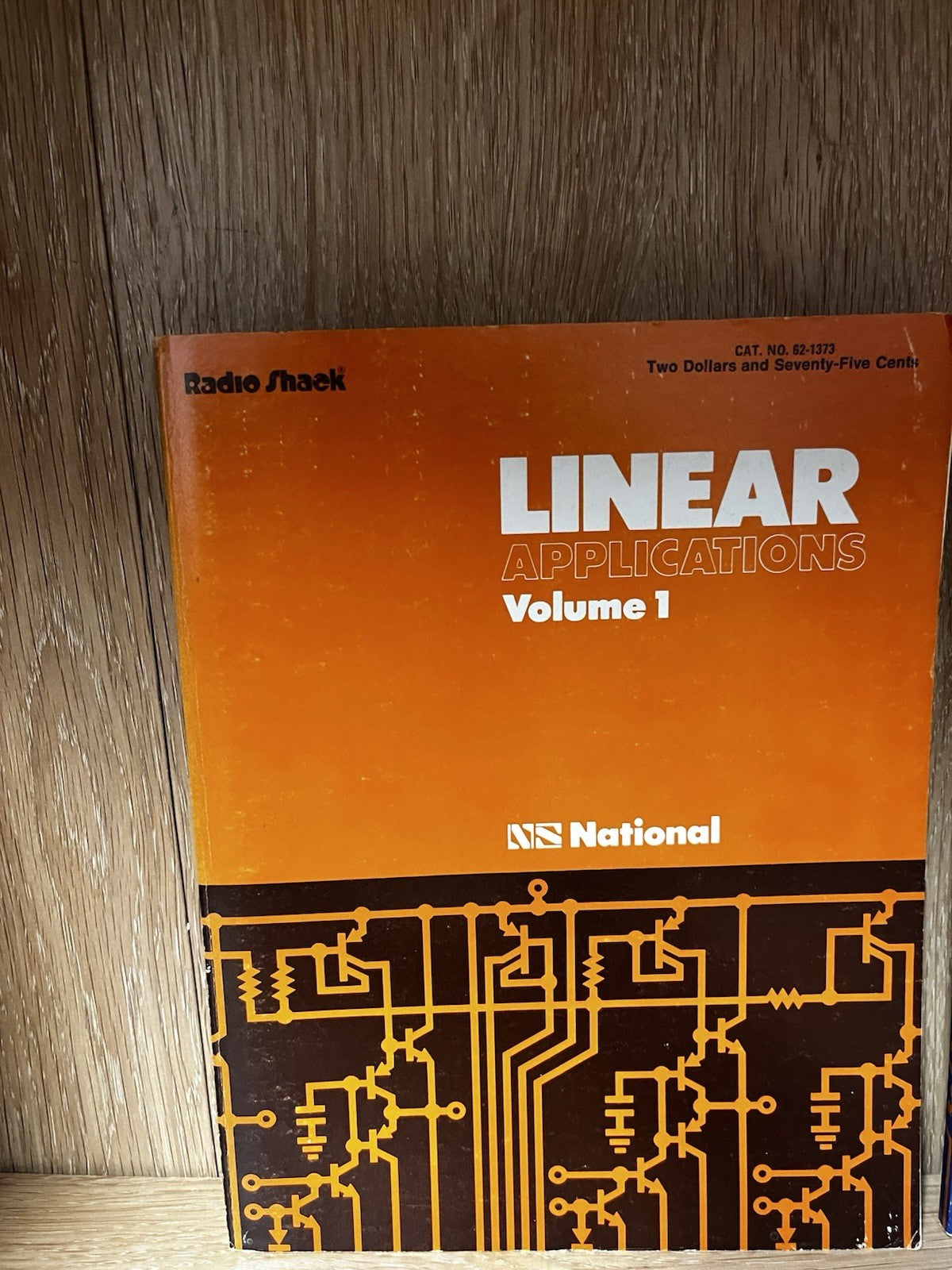 LINEAR APPLICATIONS Volume 1 and 2 Radio Shaek book 1969