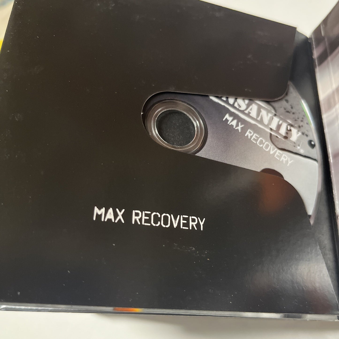 Insanity: Ultimate Cardio Workout (9 Disc)  Missing Dig deeper & Fit Test