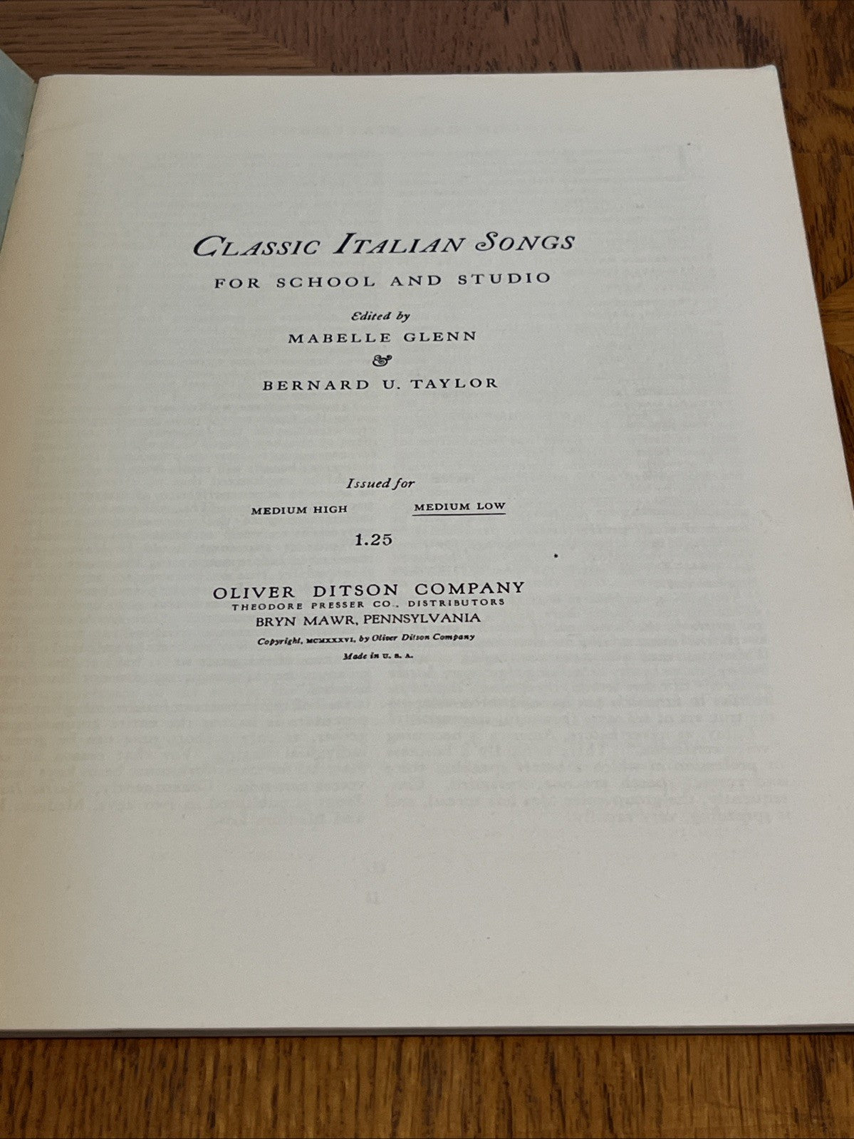 Classic Italian Songs for School and Studio Book, by mabelle glenn, bernard u.