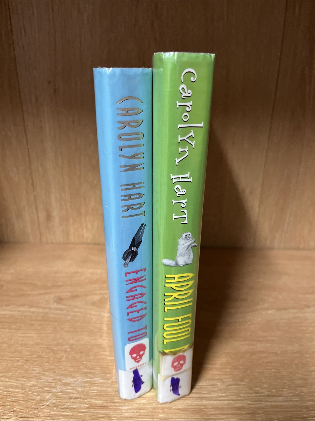 carolyn hart books Lot 2 Engaged To Die & April Fool Dead