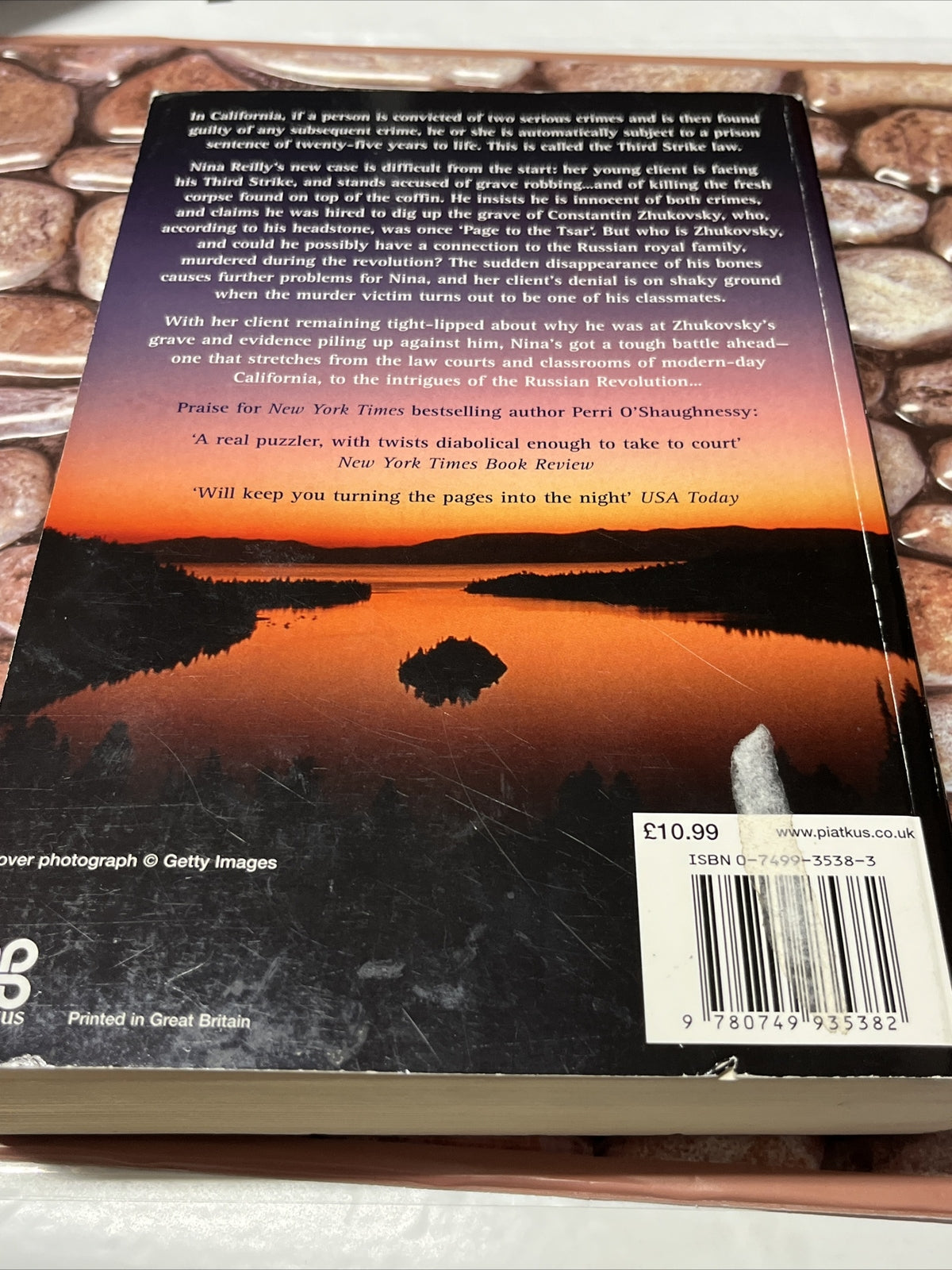 Unlucky in Law By Perri O'Shaughnessy