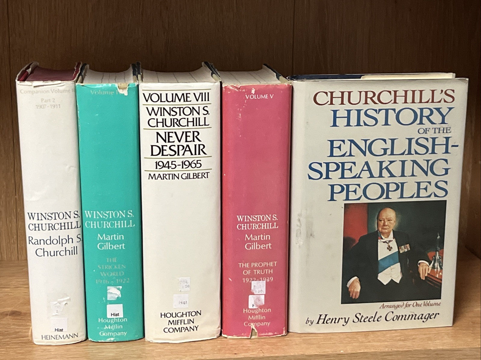 Lot of 5 Winston S Churchill Randolph Churchill & Martin Gilbert / Henry Steel