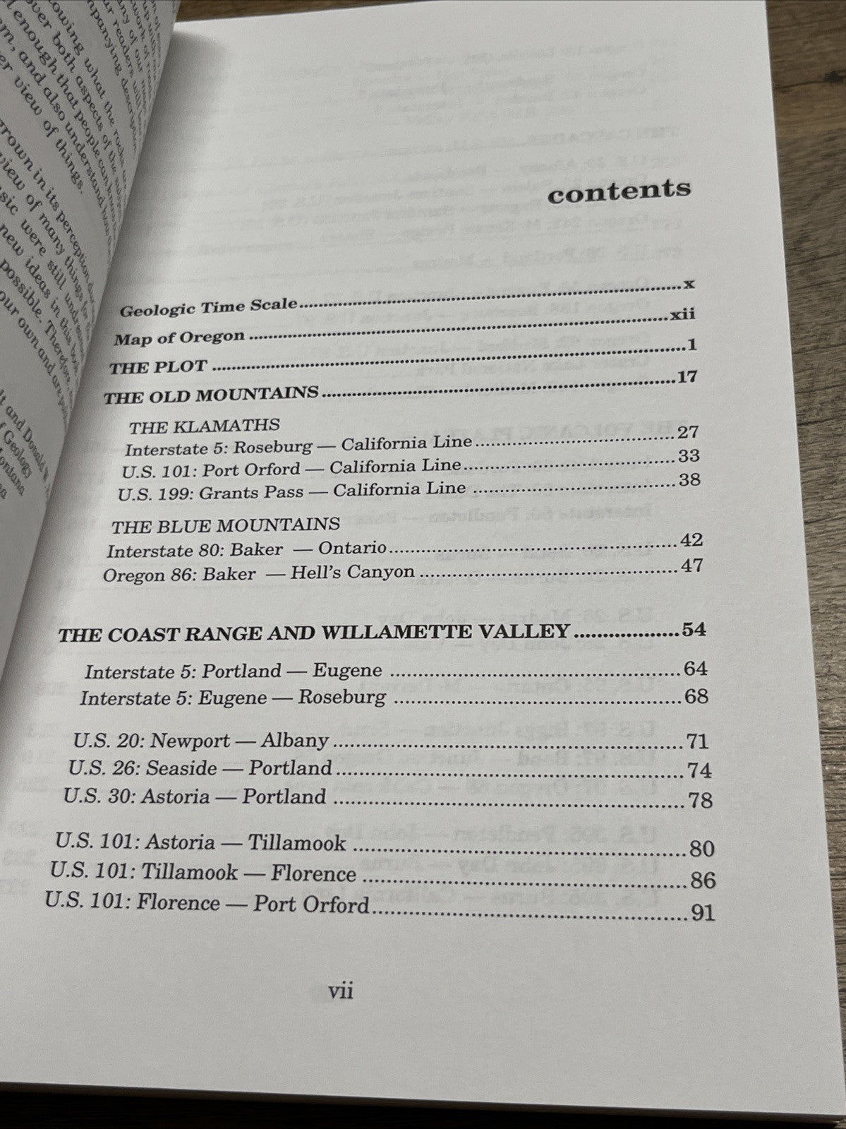 Roadside Geology of Oregon (Roadside Geology Series) - Paperback - Like New