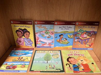 Lot of 7 Leap Frog Early Reading Series Leap Reader Interactive &  Scholastic