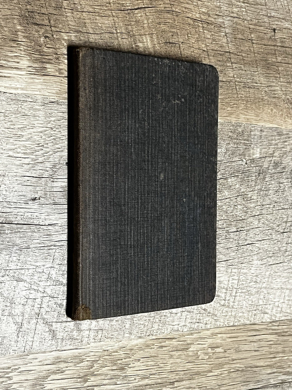 Four Thousand Questions And Answers On The Old And New Testaments Holman Edition