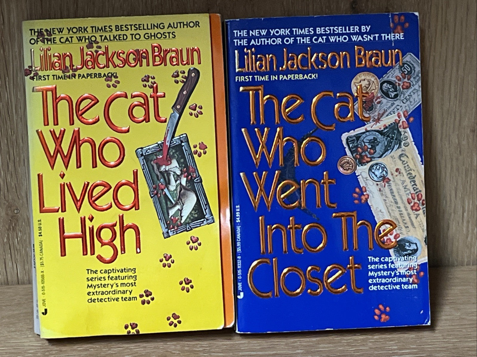 Lilian Jackson Braun Lot of 2 Books of Cat Who Mystery Series Paperback